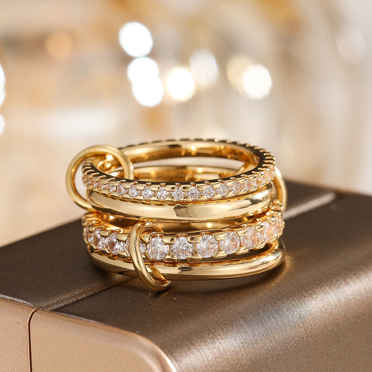 💍Where Classic Meets Contemporary: The 4-in-1 Harmony Ring